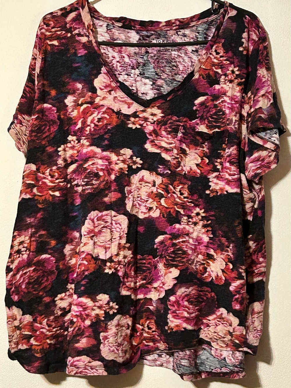 torrid Black V-Neck Floral Short Sleeve Top with Pink Accents
